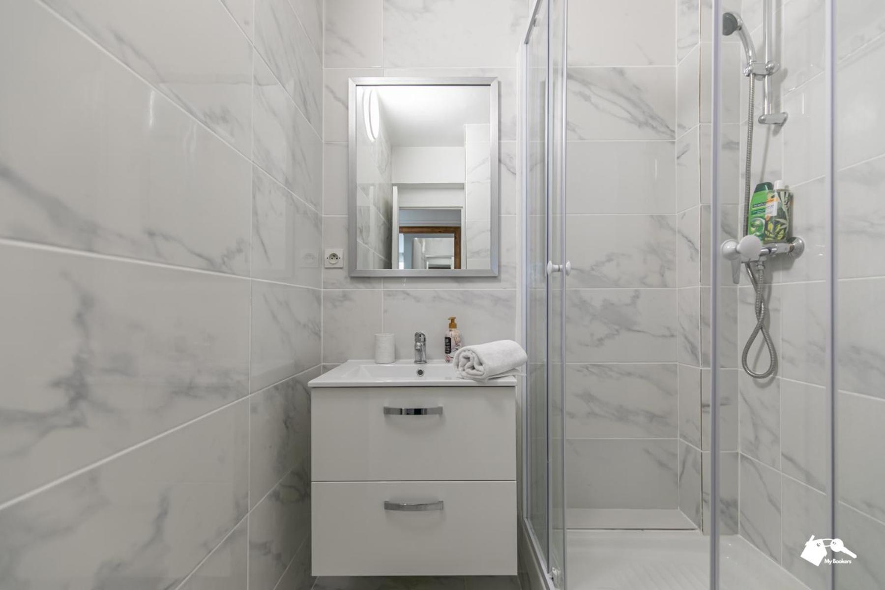 Appartement Mba - Jarry Splendide Proche Chateau De